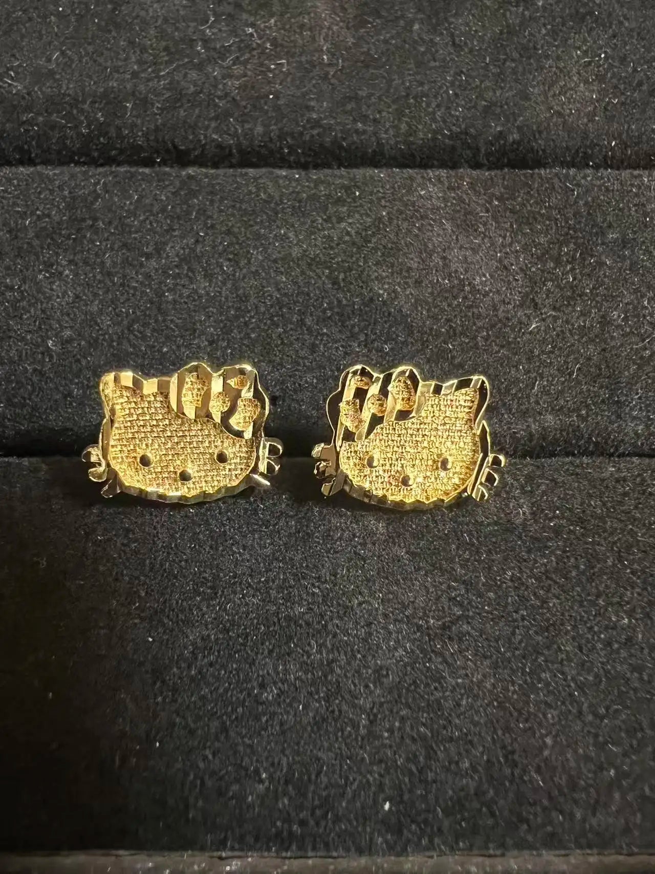 Nugget Heart  Stud Earrings